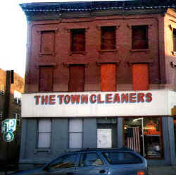 towncleaners.jpg (40210 bytes)